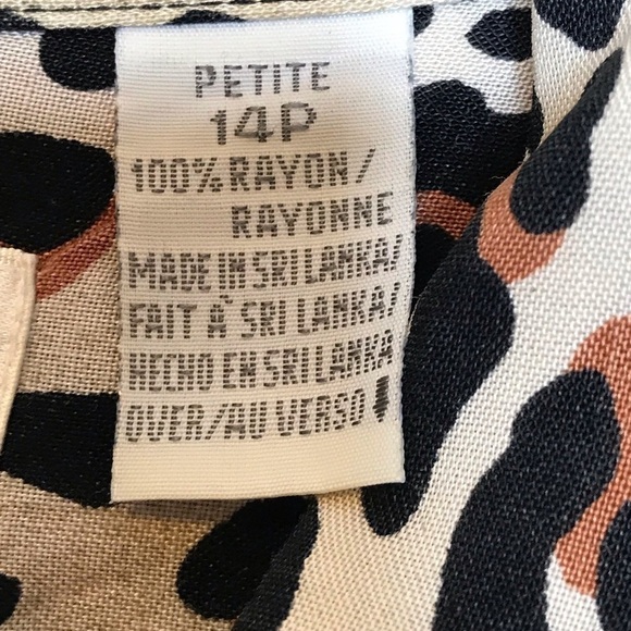 Elisabeth Liz Claiborne Button‎ Front Blouse Shirt Size 14P Leopard Print Flaw - Picture 7 of 9